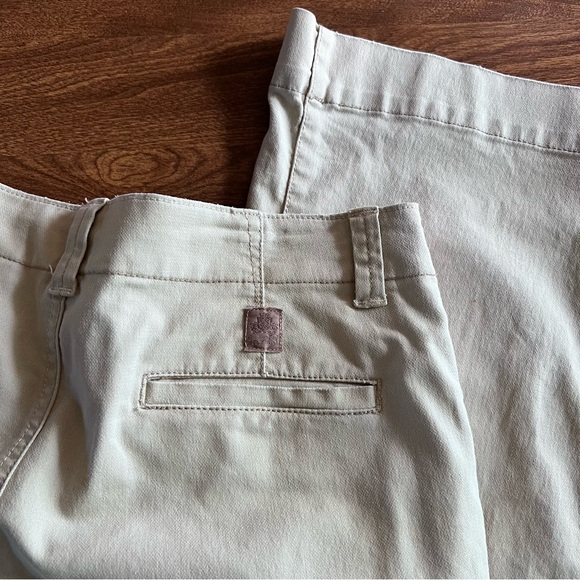 American Eagle Outfitters Khaki Beige Stretch Bootcut Long denim Pants Size 8 - Picture 4 of 13